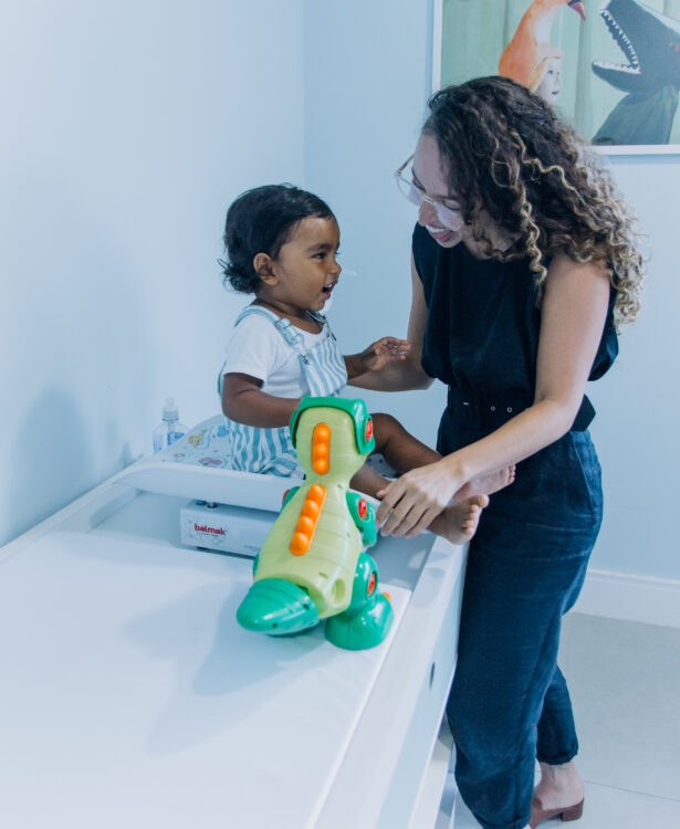 Qual a diferença entre PEDIATRA e NEUROPEDIATRA?